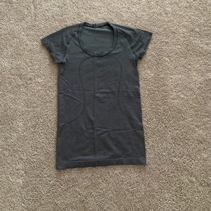Lululemon swift run tee